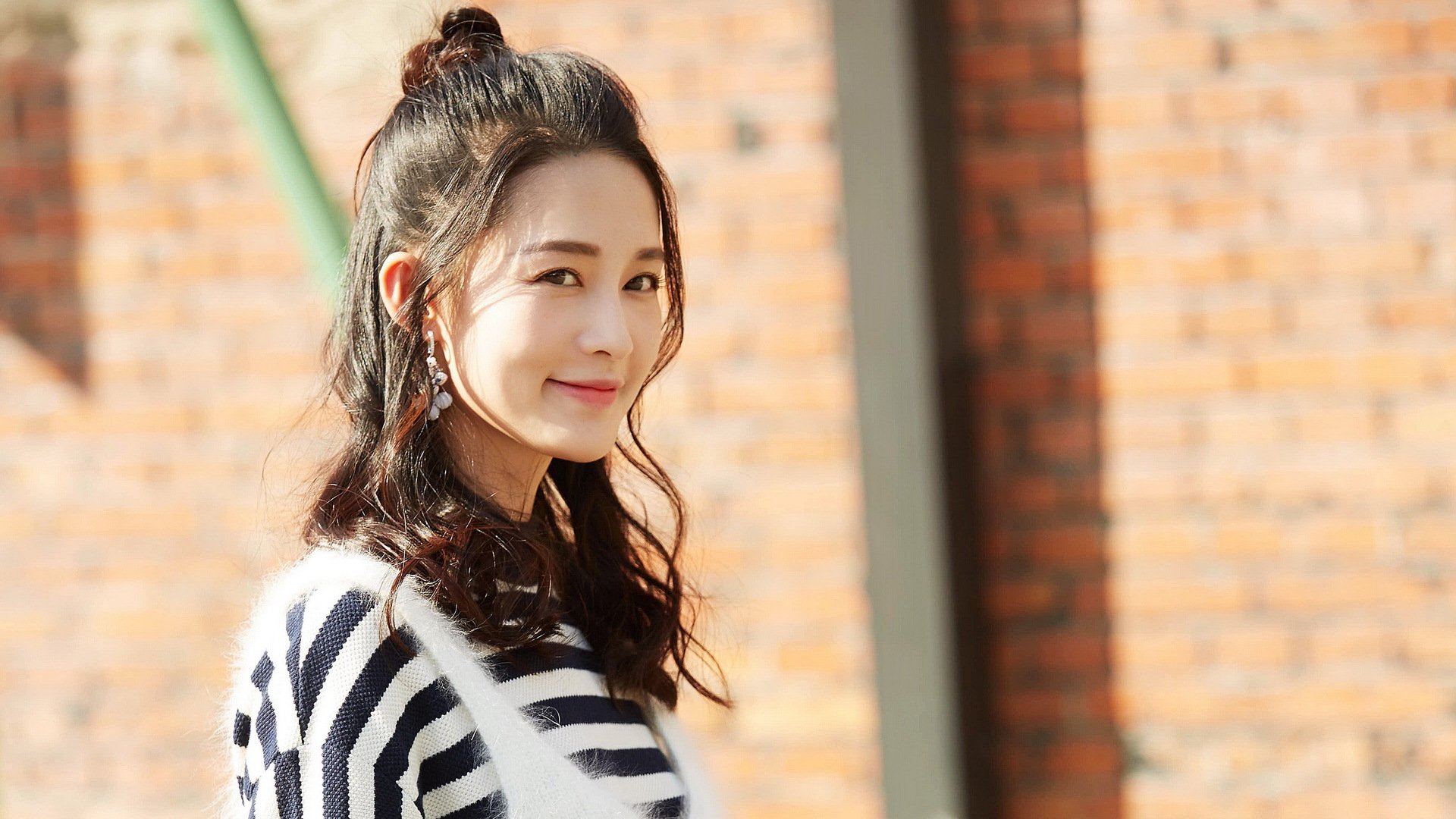 《跨界合作：电竞与时尚产业的精彩碰撞》，电竞跨商行业是什么意思