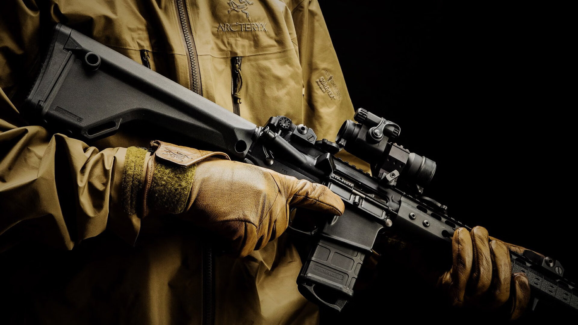 女足国家队新教练上任，首次亮相发布会引关注，现任国家女足教练